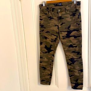 Gap camo jean legging